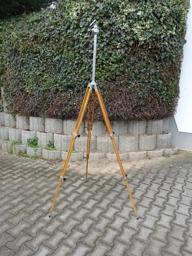 Altes kamera stativ - altes,